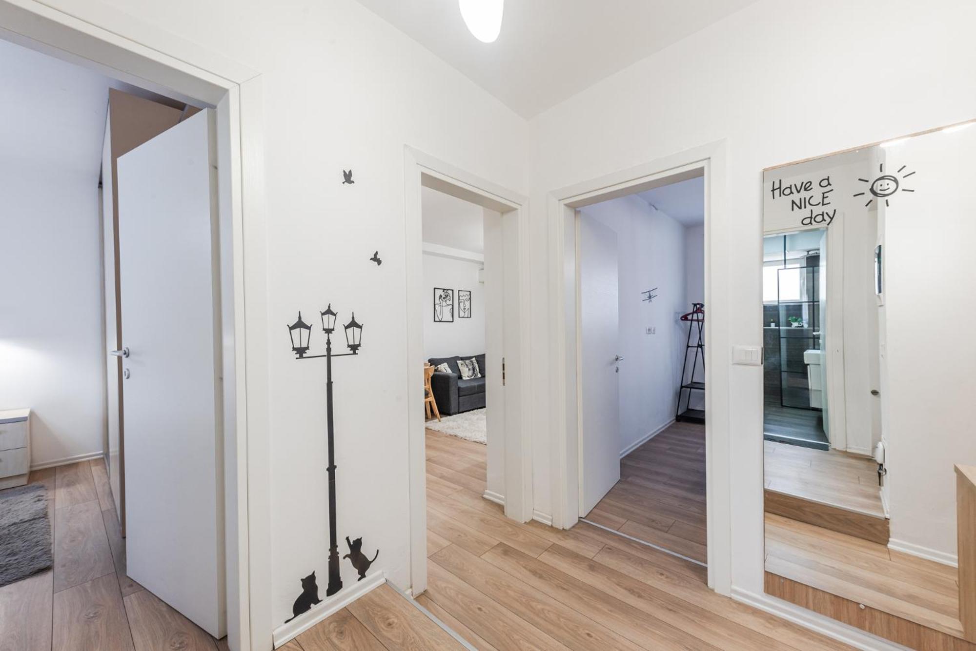 Noir Apartment By Kondo Stays Tirana Exterior photo